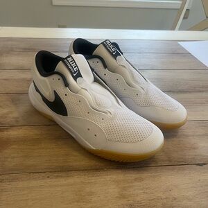 Nike HyperQuick Black and White Men’s 10.5 Volleyball Shoe